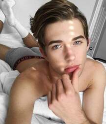 Random boys hard cocks boys gay porn selfies 62d912d9c8760.jpg