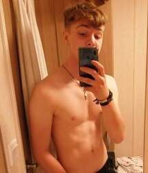 Random boys hard cocks boys gay porn selfies 62d912f77db76.jpg