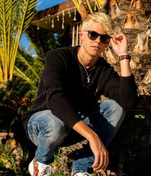 Carson Lueders 60c86efb6cbe8.jpg