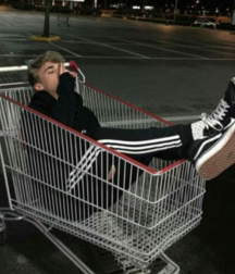 Sneaker Paradise Gay Tube 60cd836a80256.png