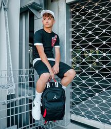 Sneaker Paradise Best Twink Tube 60cf978a7e63f.jpg