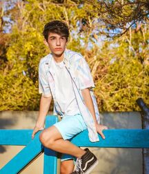 Sneaker Paradise Best Twink Tube 60cf9798b677e.jpg