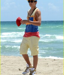 Sneaker Paradise Best Twink Tube 60cf97aabd000.jpg