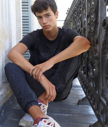 Sneaker Paradise Best Twink Tube 60cf97b212074.jpg