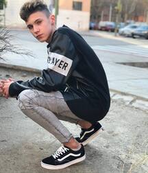 Sneaker Paradise Best Twink Tube 60cf97e513b54.jpg