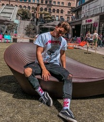 Sneaker Paradise Best Twink Tube 60cf97f13132f.jpg