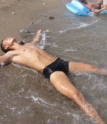 Beach and Pool Rats Twink Tube 60d50da053b8d.jpg
