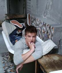 Sneaker Paradise Twink Tube Sporty 60dd0b266f4dd.jpg