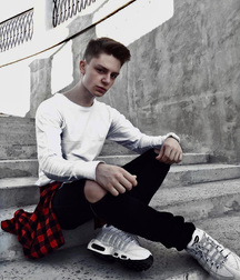 Sneaker Paradise Twink Tube Sporty 60ebc60180add.jpg