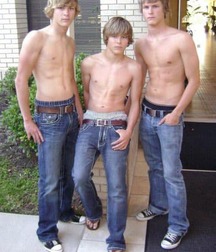 Twink Tube Sneaker Paradise 60f1eeb6674e8.jpg