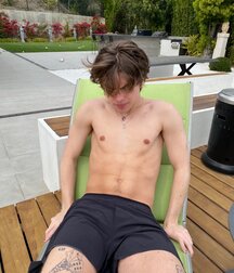 Hot Shirtless Tumblr Boys Gay Tube 60955fbb9c96f.jpg