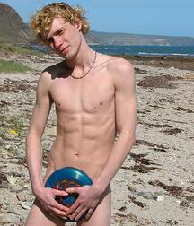 Hiding His Candy GayBoysTube 6099f15ce93ef.jpg