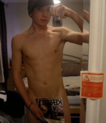 Hiding His Candy GayBoysTube 6099f33b28b1d.png