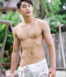 Mix 3 Chicos gays tube boys 60be983c400c5.jpg