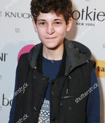 David Mazouz Gay Tube 60a93b4ca015f.jpg