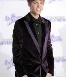 Justin Bieber Gay Tube Non Nude 60b183400c984.jpg