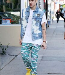 Justin Bieber Gay Tube Non Nude 60b183a8e729e.jpg