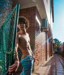 boys shirtless tubes gays solo 60e1c1c178ec0.jpg