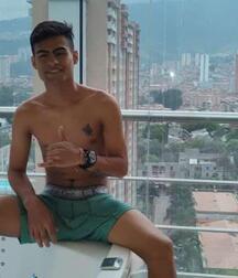 boys shirtless tubes gays solo 60e1c1c6c52bb.jpg