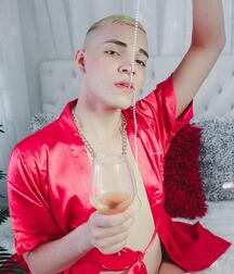 boys shirtless tubes gays solo 60e1c1dc7a1d0.jpg