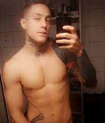 SO MANY BOYS GAY TUBES 615086108efde.jpg