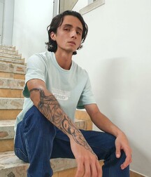 like solo gay porn tubes 619291c4e65ba.jpg