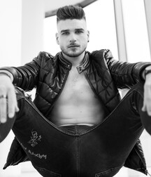 like solo gay porn tubes 6192920415d9c.jpg