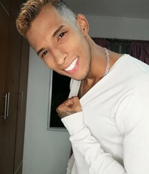 nice boy very well fitted gay twink tube 623ba5917ee7d.jpg