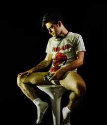 handsome solo gay guy tube cute 6248afa286a3f.jpg