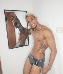 handsome solo gay guy tube cute 6248b01b2224c.jpg