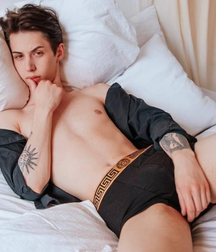 no limits with these handsome gay boys porn selfies 6262e346c180c.png