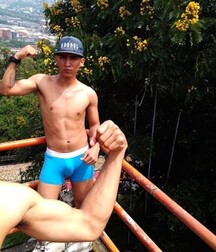 these bugs are too cute tubes gays sexy 626c695674e8a.jpg