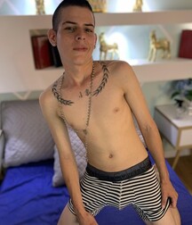 handsome guys to chew  twinks gay tubes porn 6273c7ba0e88a.jpg