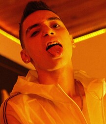 handsome guys to chew  twinks gay tubes porn 6273c8069e96c.jpg