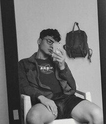 handsome boys in solo mode gay twink tubes 628d031999f5b.jpg