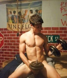 no peeking 56aeae51dd6a0.jpg