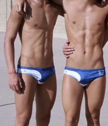 swimming buddies 56bfa68ebd185.jpg