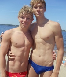 swimming buddies 56bfa6a81d48d.jpg
