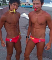 swimming buddies 56bfa6a9e2c90.jpg