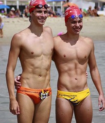 swimming buddies 56bfa6b39096a.jpg