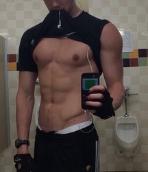 mirrored 56c50c3b1edcd.jpg