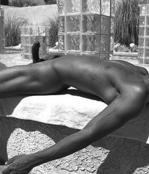 relaxing nude 56cbc3ebcb891.jpg