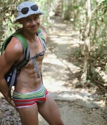 like your hat 56d6d4391f967.jpg