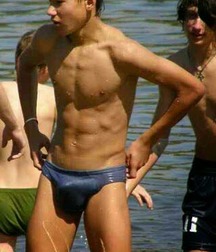 bulging manhood 56df6e4148567.jpg