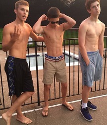 shirtless buds 56ebf97e1e66f.jpg