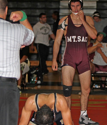 more wrestlers  56eefb338af19.jpg