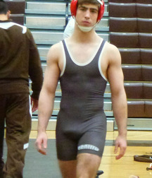 more wrestlers  56eefb35626af.jpg