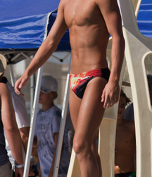 pool party 56f27c22241e4.jpg