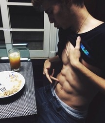  more fab abs 56f40fb724228.jpg