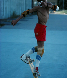 who wears short shorts 56ffdf4633d0f.jpg